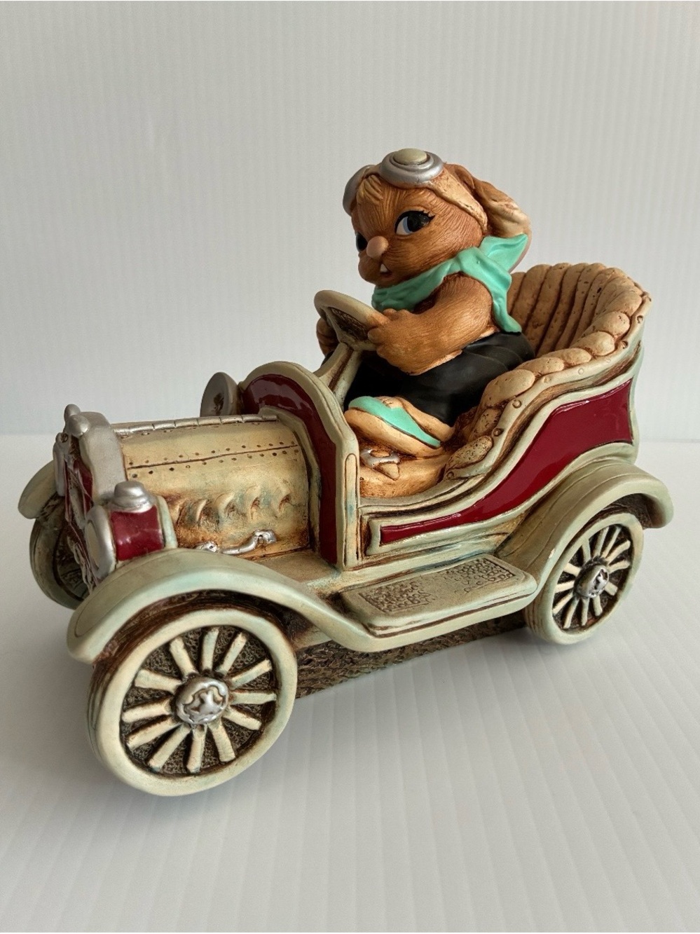 Vintage PENDELFIN Rabbit Dasher Car Hand Painted Made in England Collectible